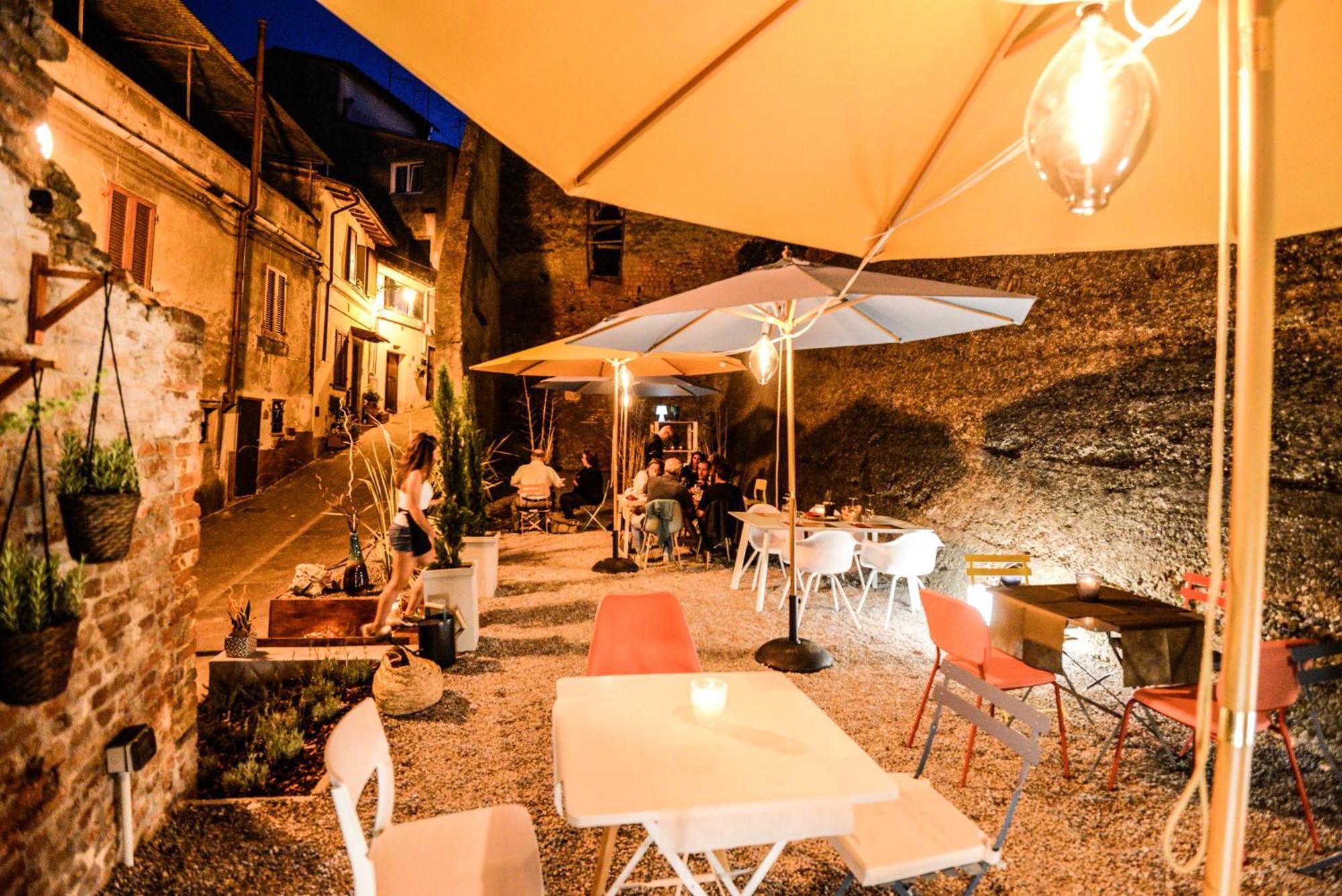 Art Suite Gallery - Tuscany - Medieval Town Close To Florence, Pisa, Lucca, Chianti Zone, Versilia Santa Maria a Monte Екстериор снимка